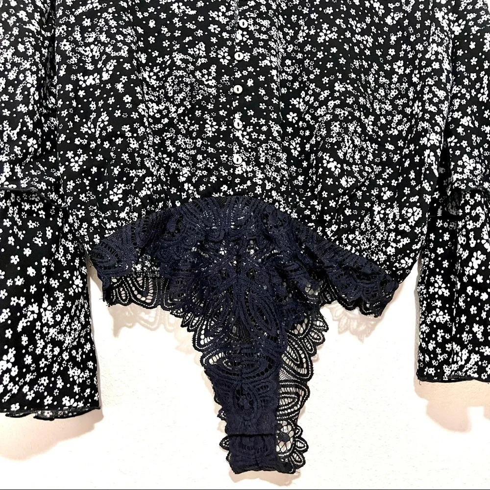 FREE PEOPLE Ditsy Floral Bodysuit dramatical ruffle long sleeves womens XS boho